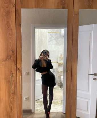 ✨ сладкий 💋 Я креативная, нежная и опытная индивидуалка, основанная в Москве 🏙️ Мои услуги приносят незабываемое наслаждение и истинный релакс для тебя 😍 У меня есть много шалунских фантазий, которые я готова осуществить для тебя 🔥
😉 Я мастерица в искусстве эротического массажа, где ты сможешь погрузиться в мир наслаждения и полного расслабления 💆♂️ У меня красивое тело, стройная фигура и соблазнительные глаза, которые не оставят тебя равнодушным 🌟
🌹 Я гарантирую полную конфиденциальность и дискретность наших встреч, чтобы ты мог наслаждаться каждой минутой со мной без стеснений 😏 Имею положительные отзывы от моих клиентов, они всегда остаются довольными и хотят возвращаться ко мне снова и снова 🥰
📸 Фото моих прекрасных форм и соблазнительных мест доступны на моей странице, чтобы ты уже сейчас мог представить, как я буду выглядеть для тебя 🔞
💫 Не медли, свяжись со мной и я помогу тебе исполнить самые горячие фантазии и устроить настоящий праздник страсти! Не упусти свой шанс познакомиться с прекрасной девушкой из Москвы 🌹 Жду тебя, милый 😘💕 Регина